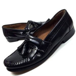 Bass Weejuns Shoes Mens  Black Tassel Loafer Class
